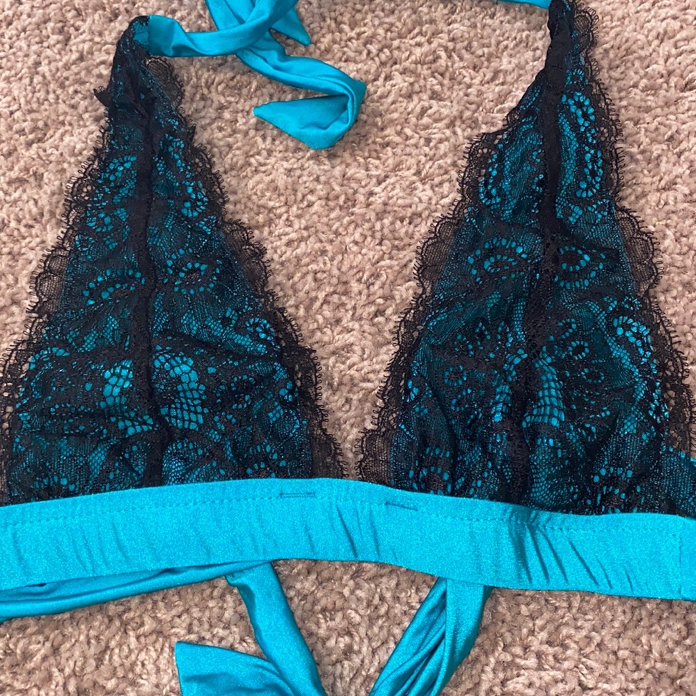 Beach bunny lace apex top